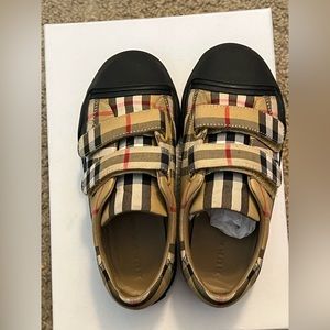 Burberry Kids Sneakers - Black, Tan, Red